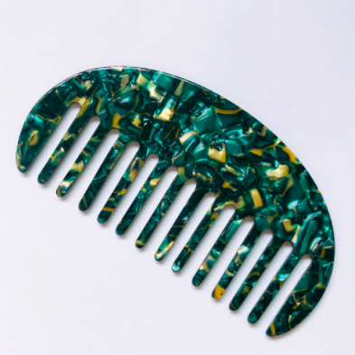 Curved Comb